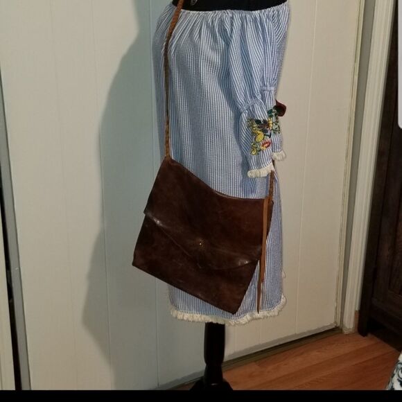 Vintage leather bag found at a estate sale - Picture 1 of 11